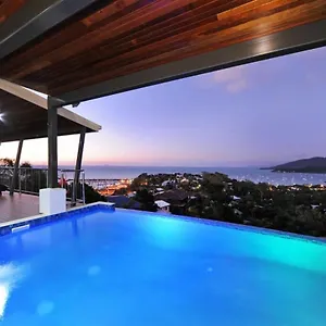  Holiday home 15 Kara - Luxurious With Million Dollar Views Australia